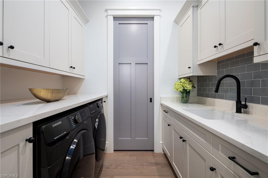 LAKE PARK - Residential