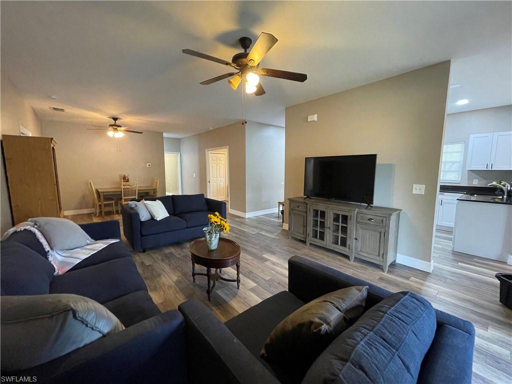 LAKESIDE - Residential