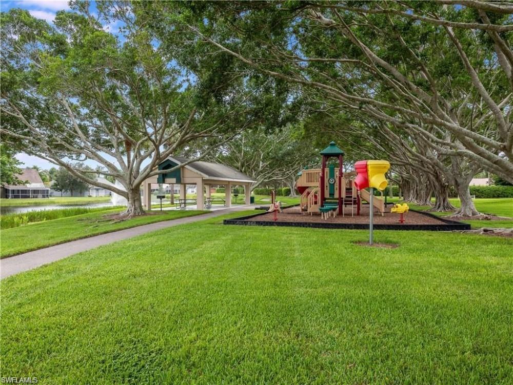 LAKESIDE - Residential