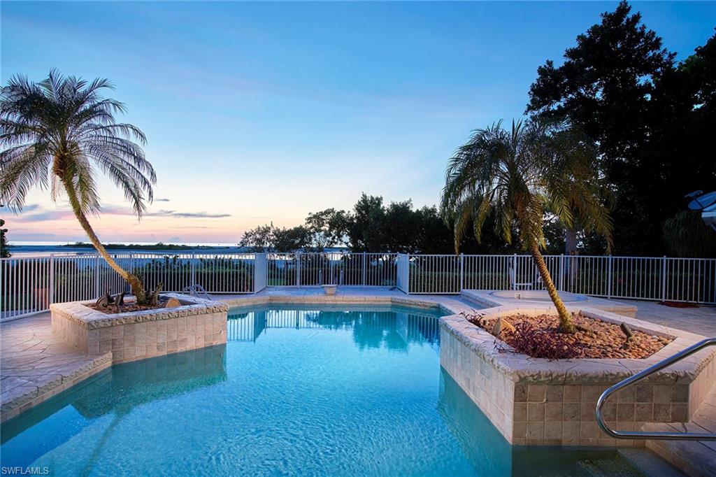 HIDEAWAY BEACH - Residential