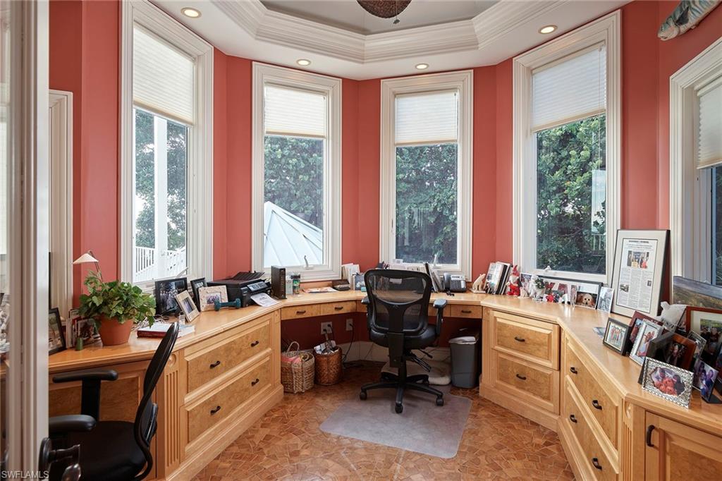 HIDEAWAY BEACH - Residential