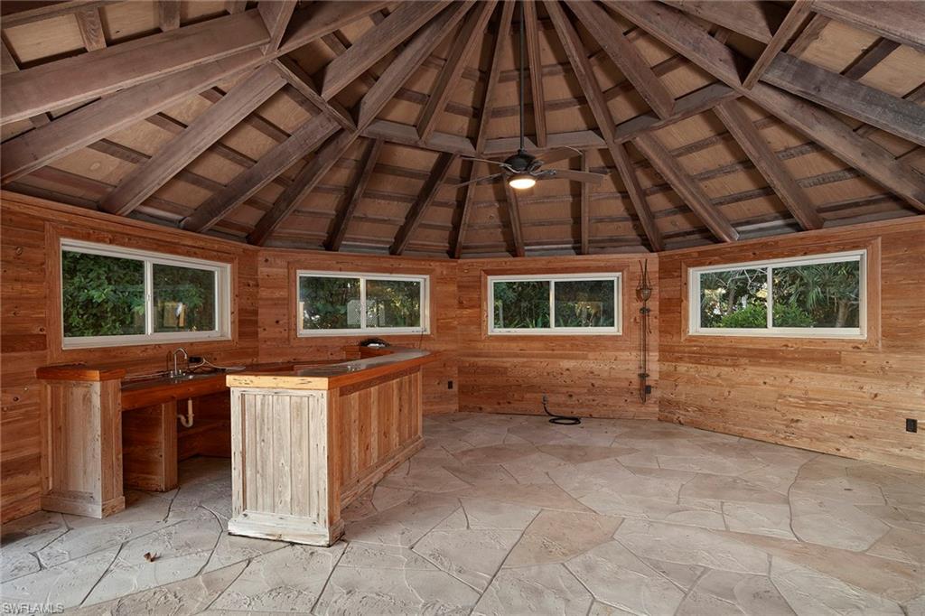 HIDEAWAY BEACH - Residential