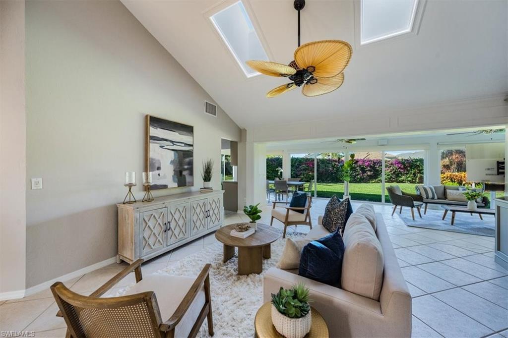 BEACHWALK HOMES - Residential