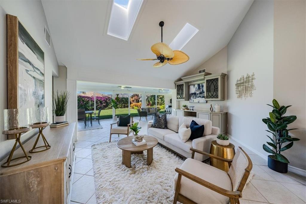 BEACHWALK HOMES - Residential