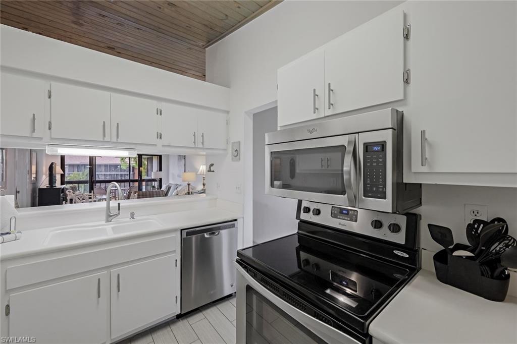 MARINER APTS MARCO ISLAND - Residential