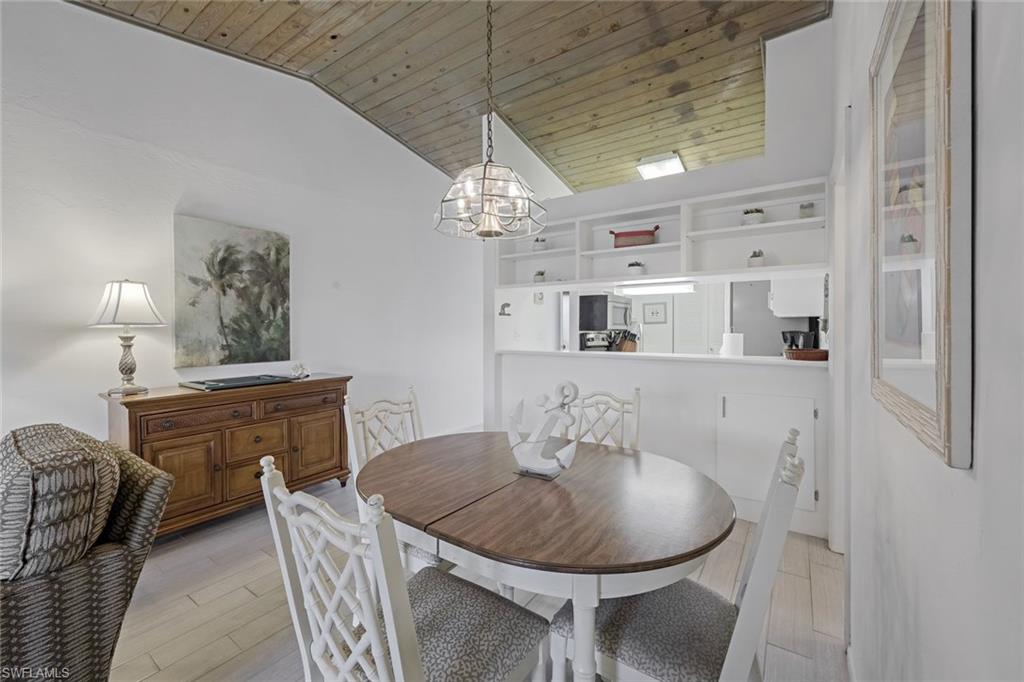 MARINER APTS MARCO ISLAND - Residential