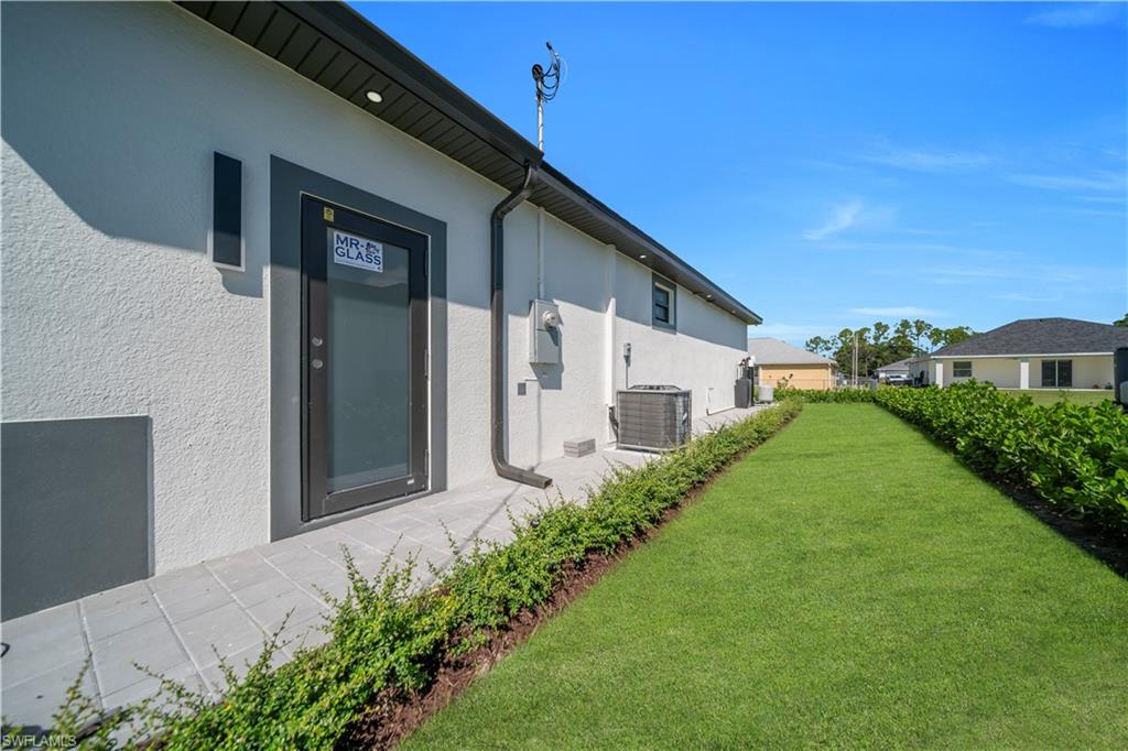 LEHIGH ACRES - Residential