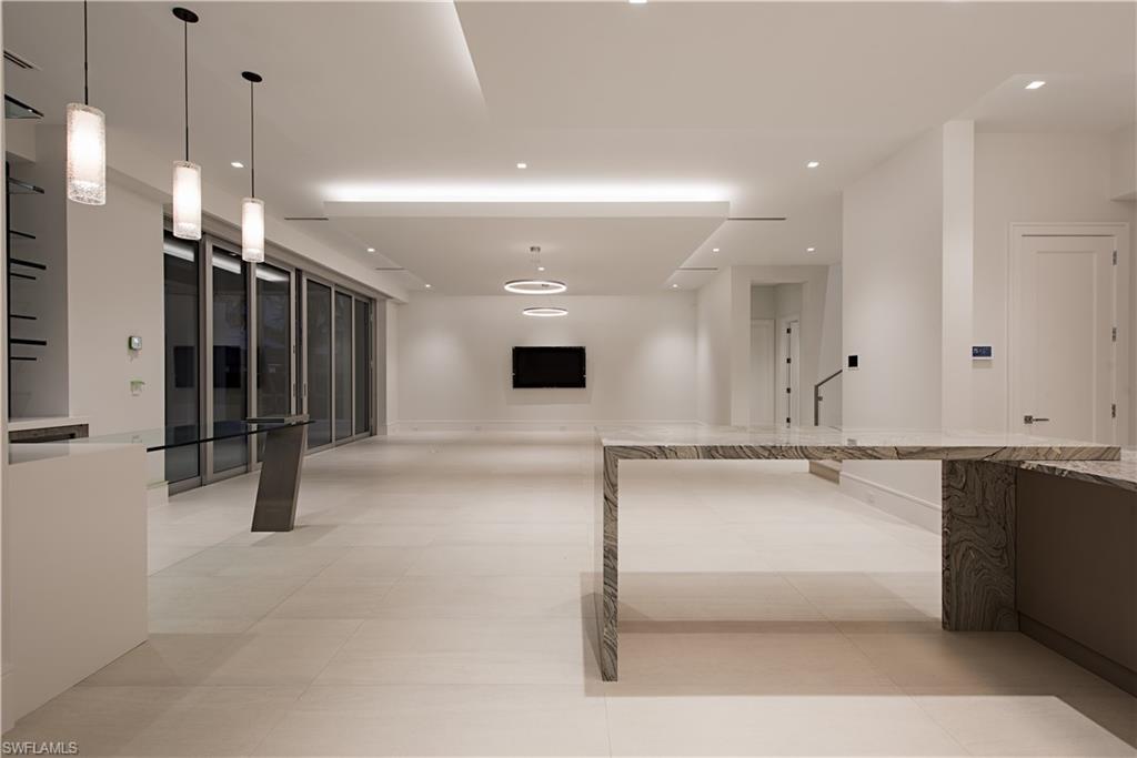 ROYAL HARBOR - Residential