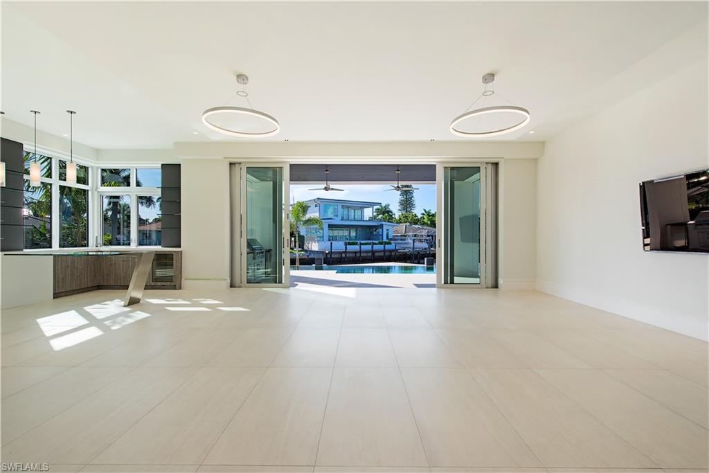 ROYAL HARBOR - Residential