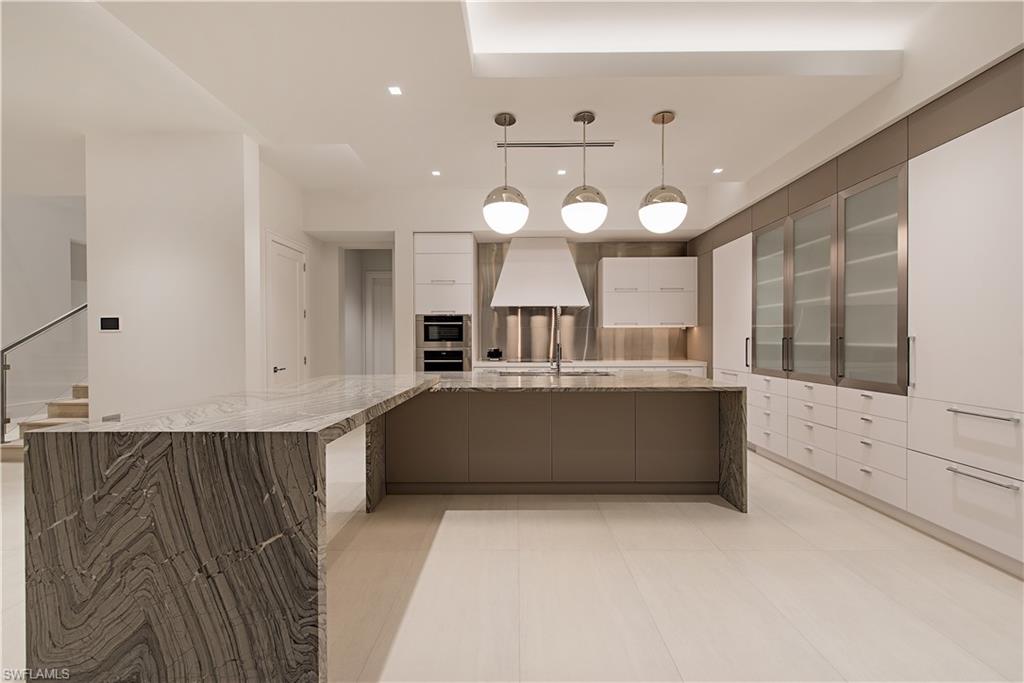 ROYAL HARBOR - Residential