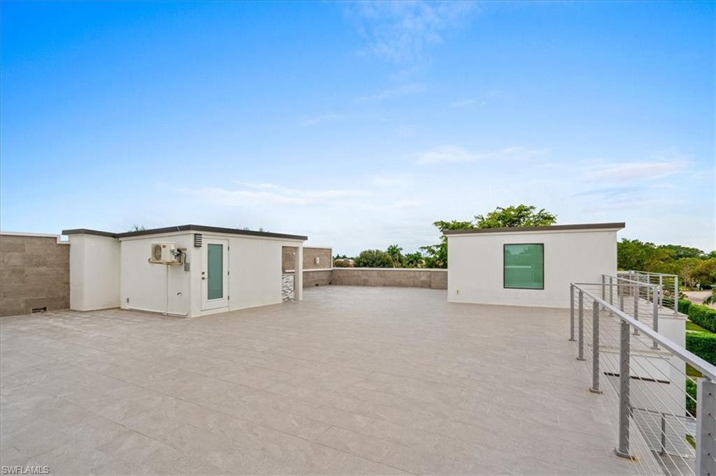 PARK SHORE - Residential