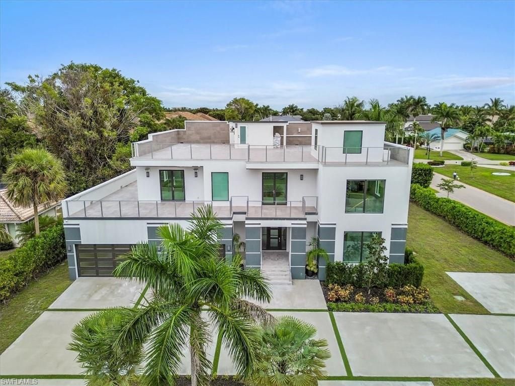 Photo of 3800 Crayton RD, NAPLES, FL 34103 (MLS # 225083636)