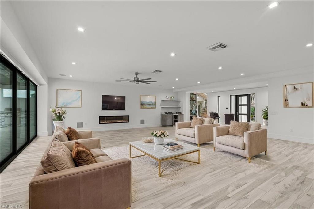 PARK SHORE - Residential