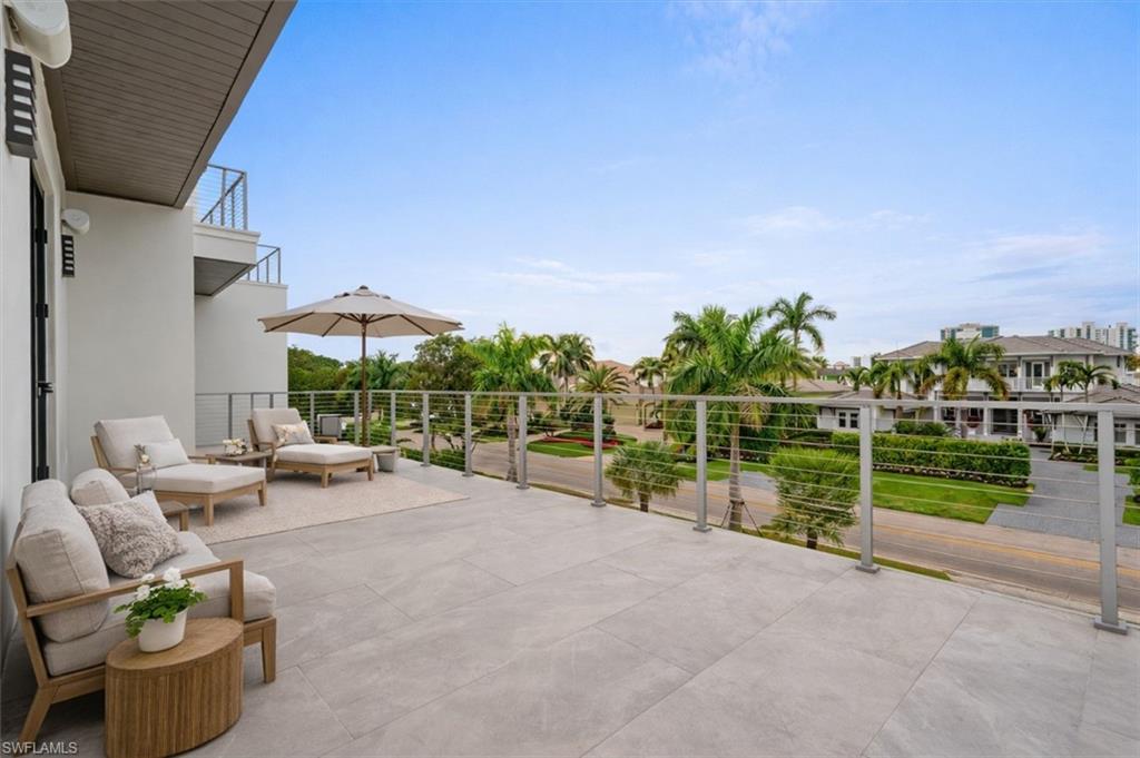 PARK SHORE - Residential