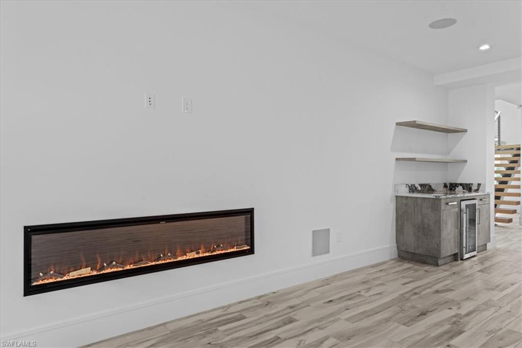 PARK SHORE - Residential