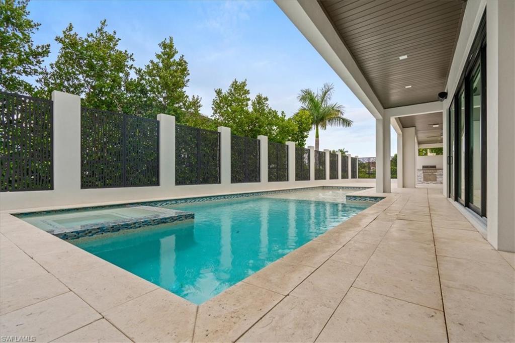 PARK SHORE - Residential