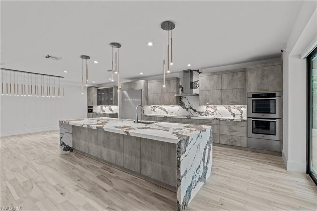 PARK SHORE - Residential