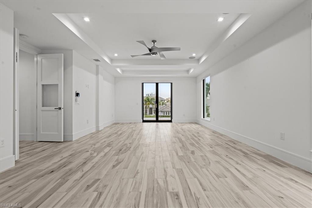 PARK SHORE - Residential