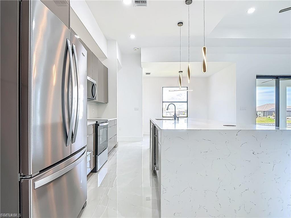 CAPE CORAL - Residential Lease