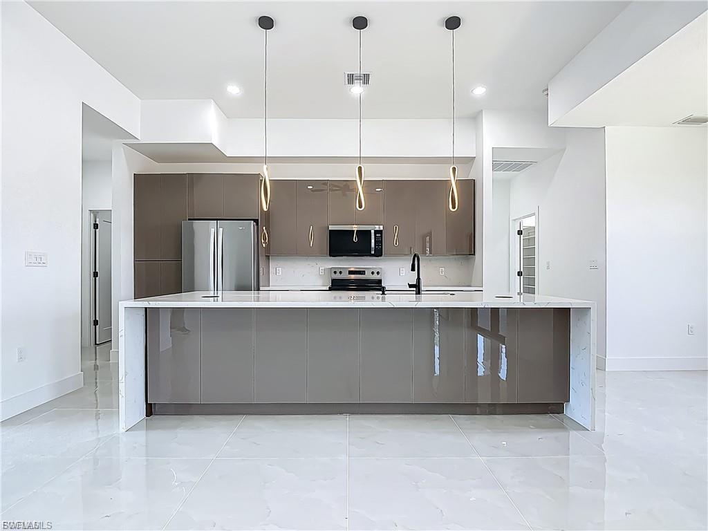 CAPE CORAL - Residential Lease