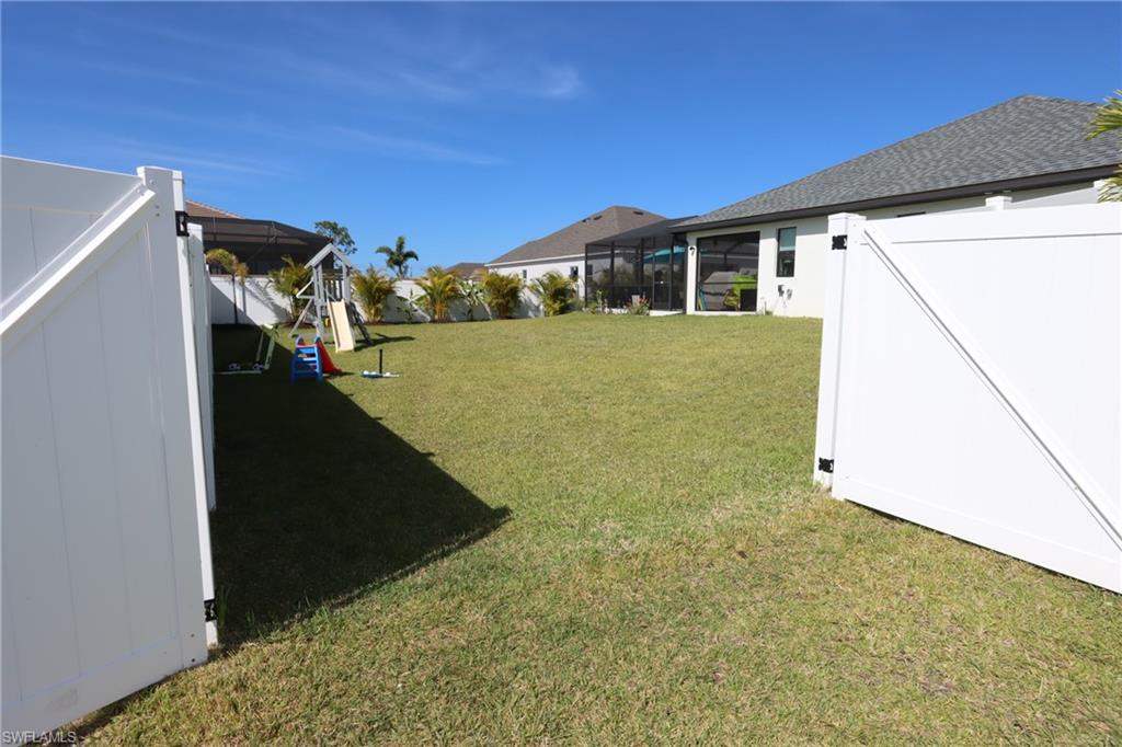 CAPE CORAL - Residential