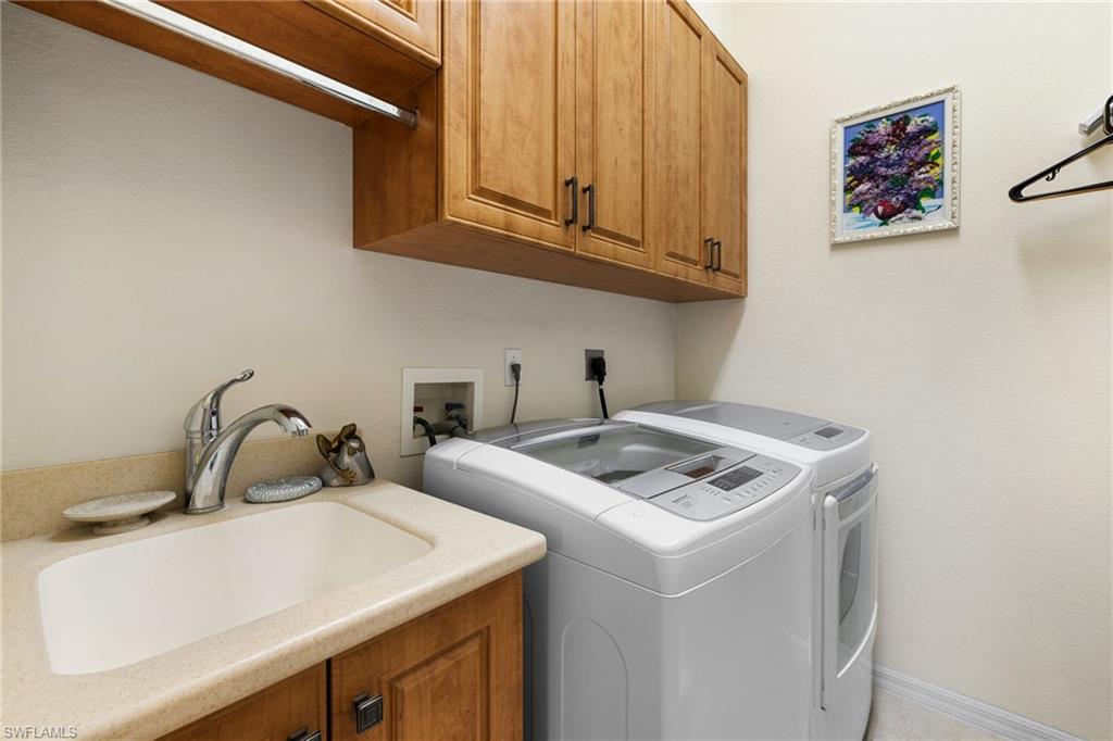 LIGHTHOUSE BAY - Residential