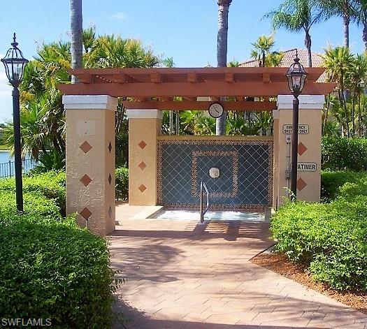 HUNTINGTON LAKES - Residential