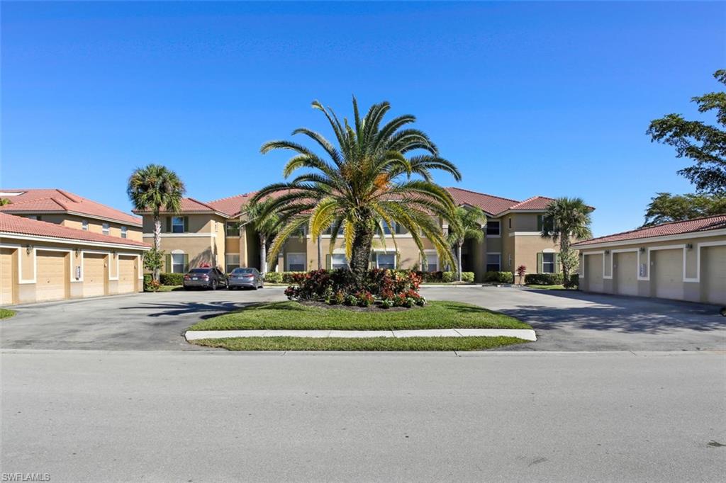 HUNTINGTON LAKES - Residential