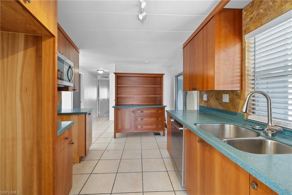 IMPERIAL HARBOR - Residential