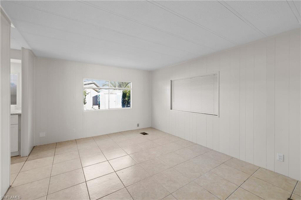 IMPERIAL HARBOR - Residential