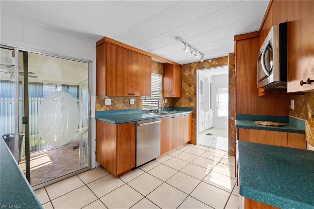 IMPERIAL HARBOR - Residential