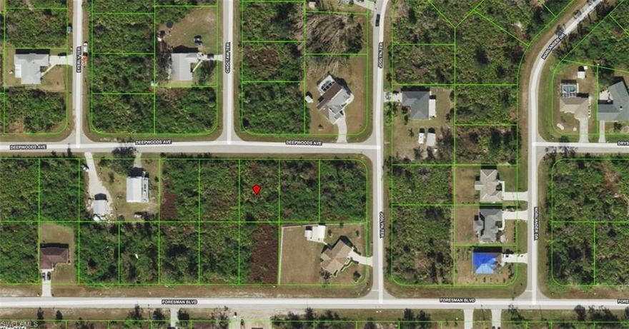 Great lot within Gulf Cove neighborhood. Not located in a Flood Zone and ready to build your dream home. Close to the Myakka River, restaurants and shopping.