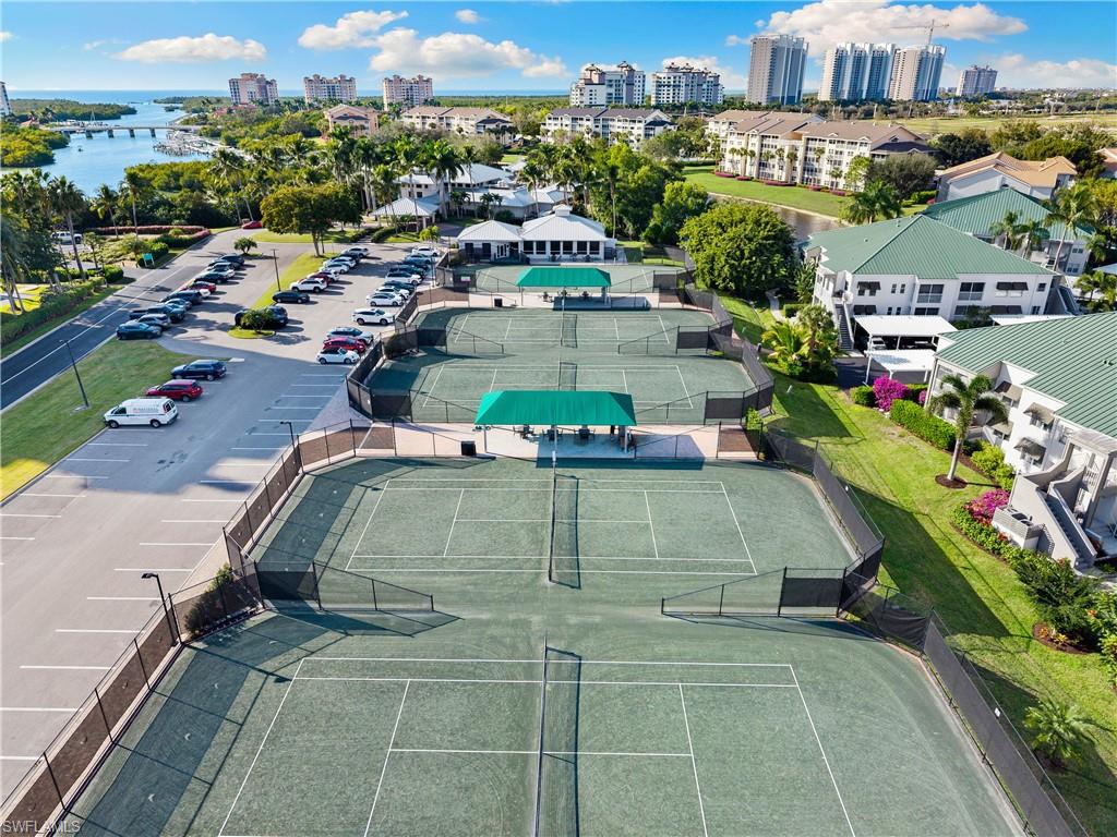 WIGGINS BAY VILLAS - Residential