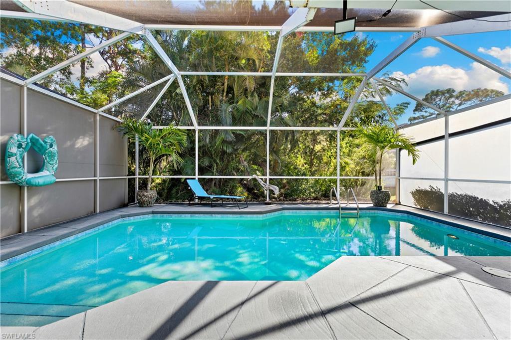 WIGGINS BAY VILLAS - Residential