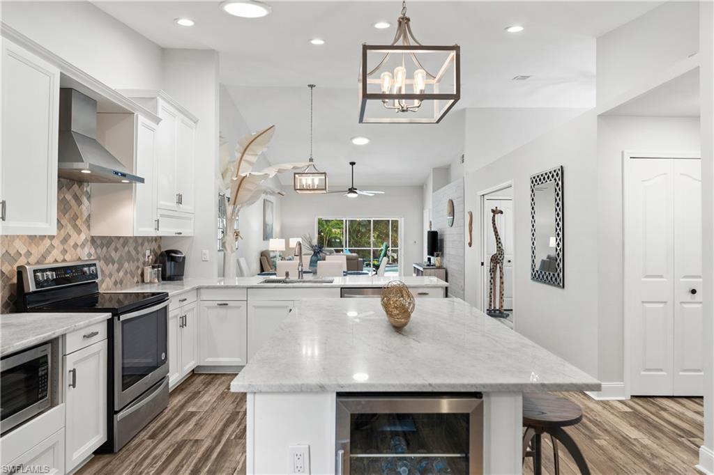 WIGGINS BAY VILLAS - Residential