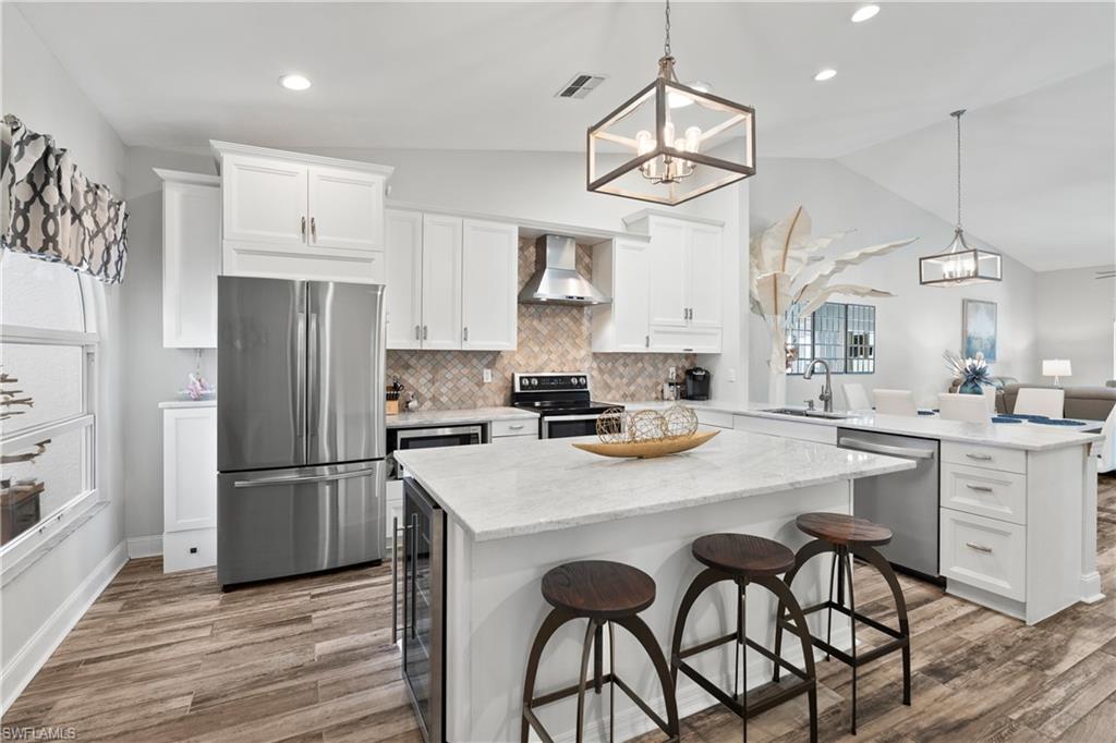 WIGGINS BAY VILLAS - Residential