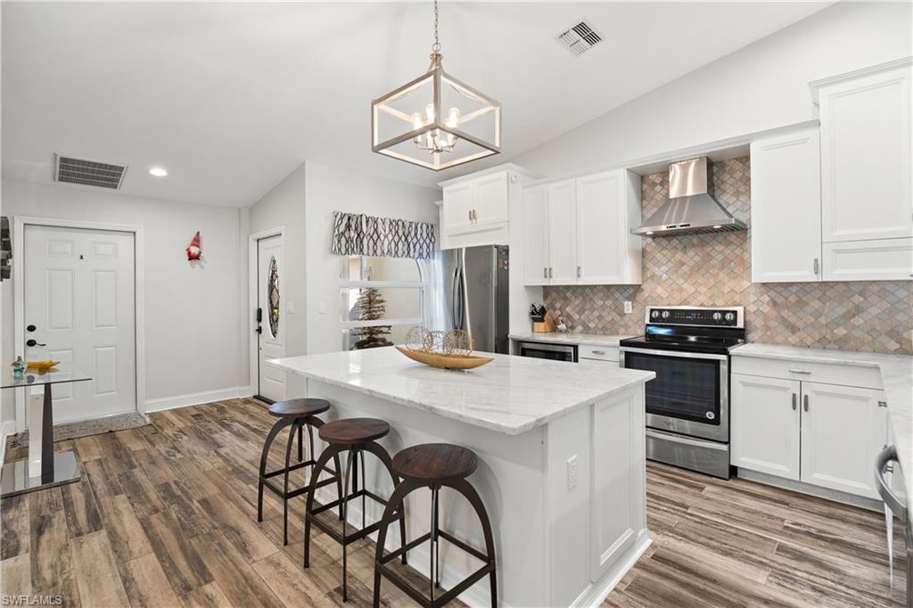 WIGGINS BAY VILLAS - Residential