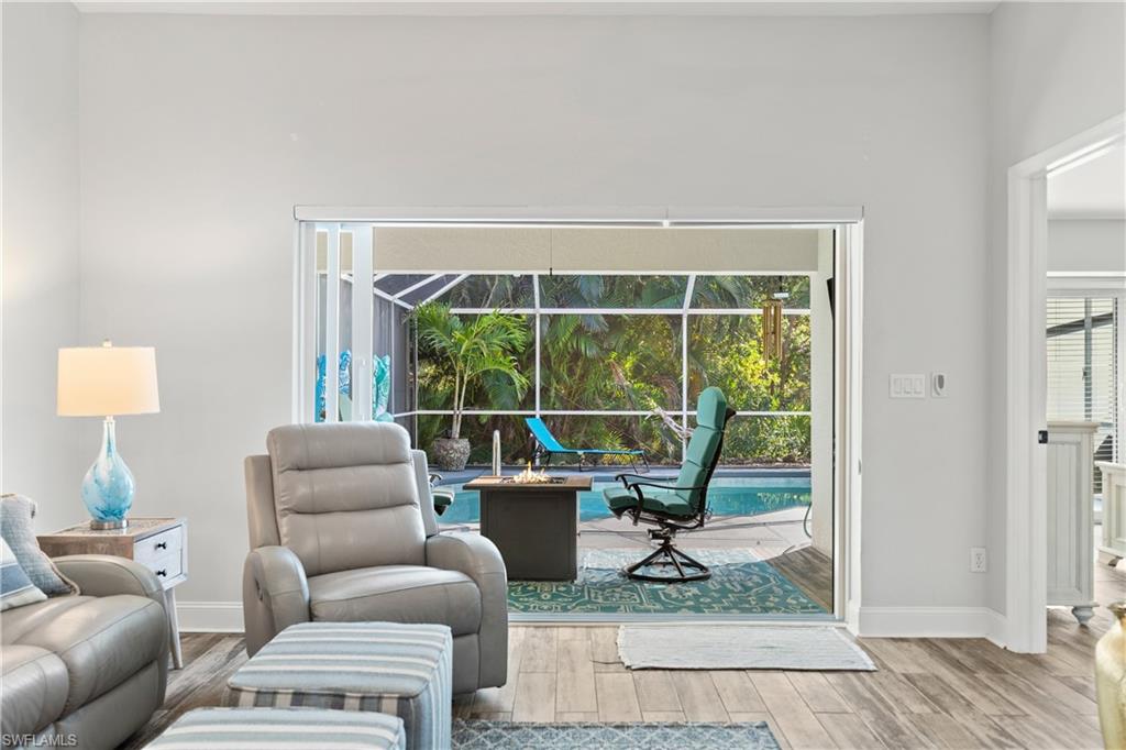 WIGGINS BAY VILLAS - Residential