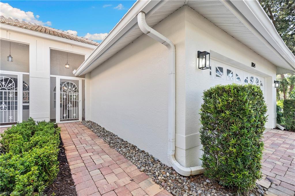 WIGGINS BAY VILLAS - Residential