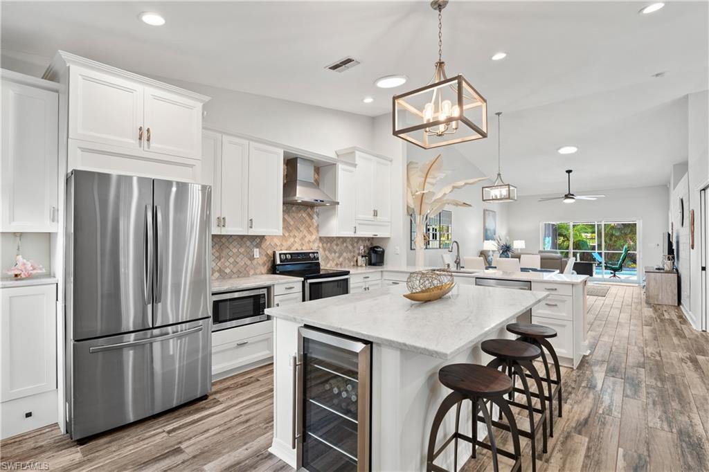 WIGGINS BAY VILLAS - Residential