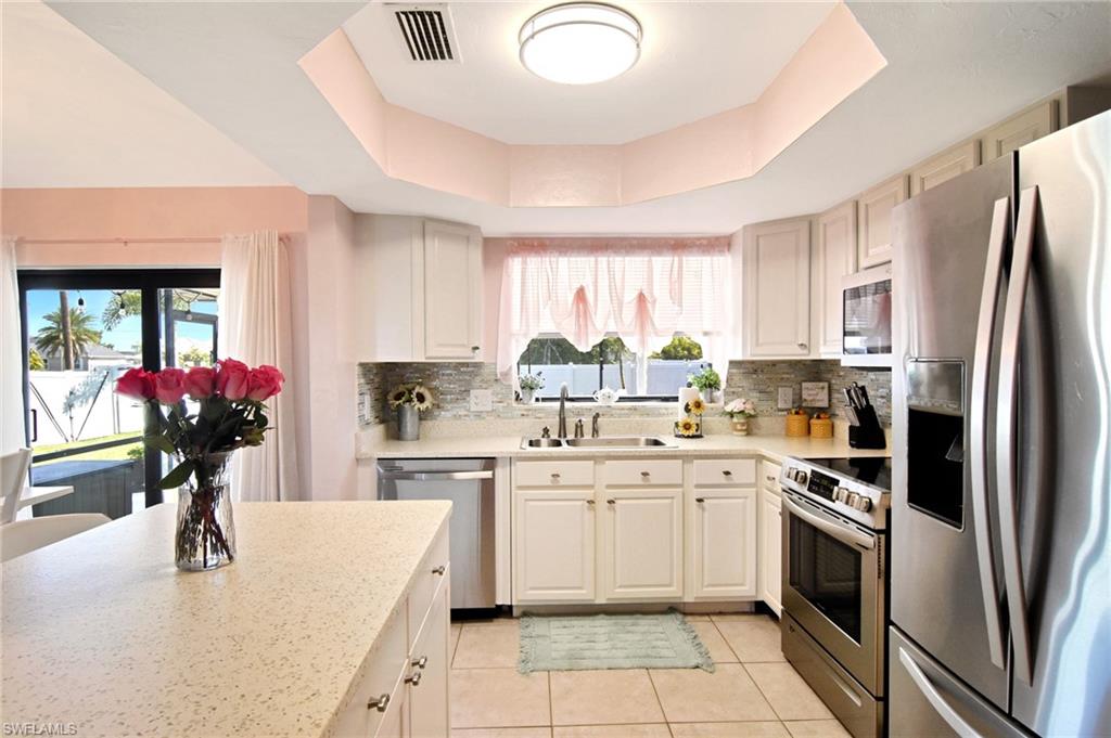 CAPE CORAL - Residential Lease