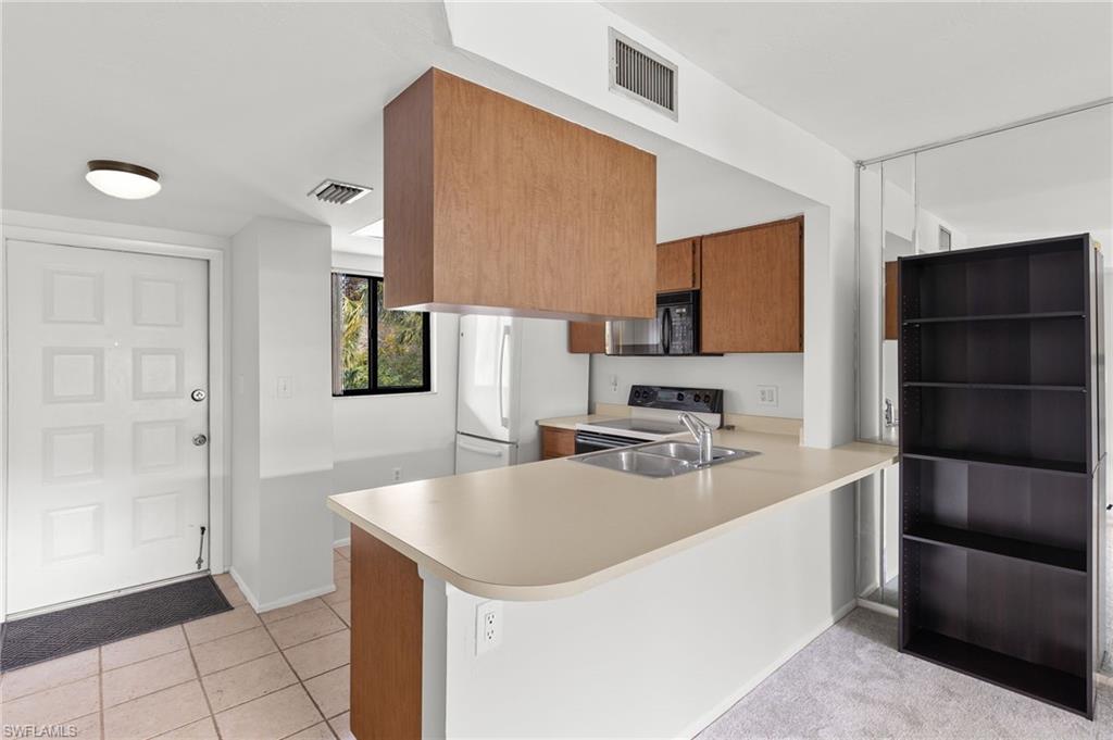 COUNTRY PINES CONDO - Residential