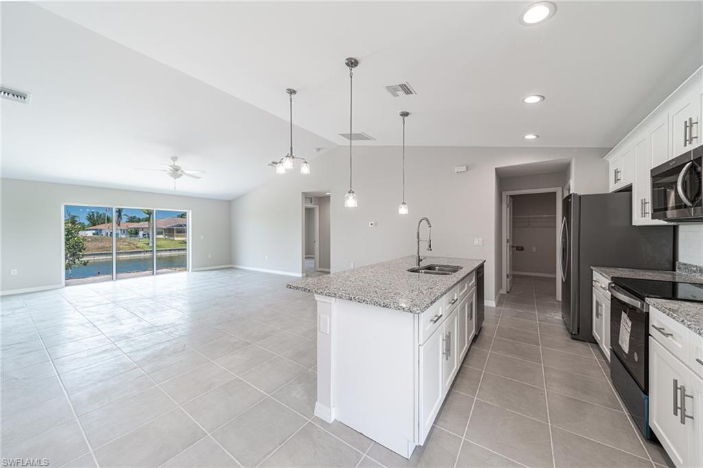 CAPE CORAL - Residential Lease