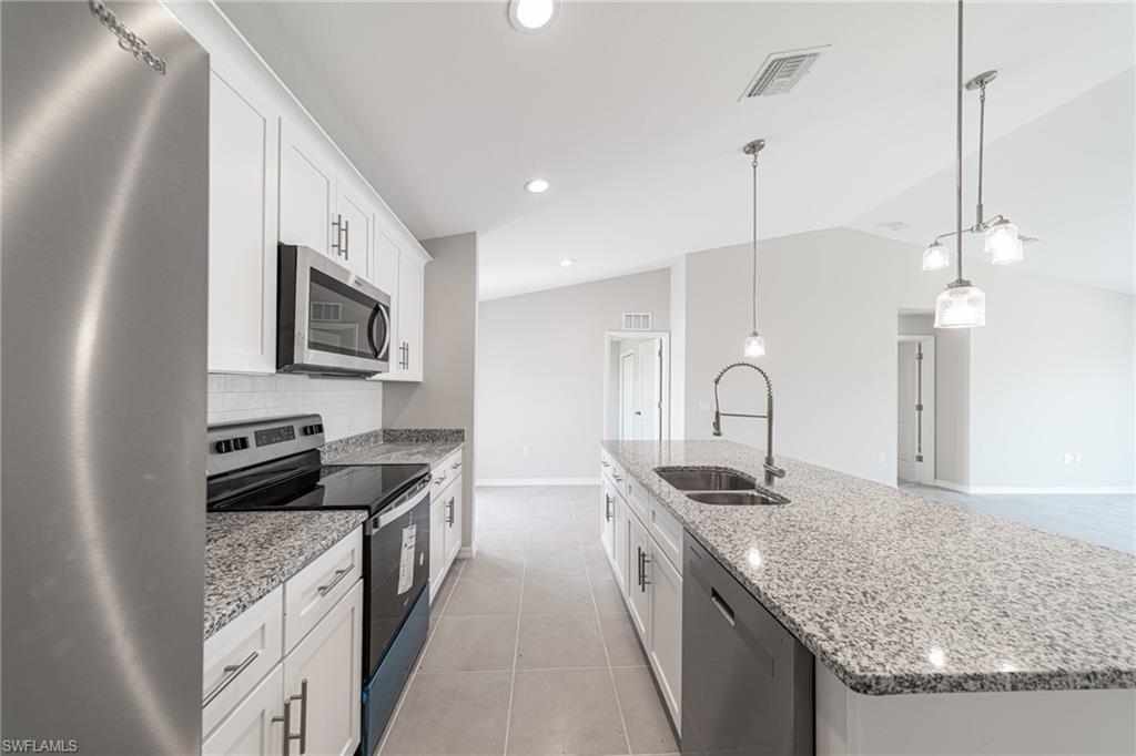 CAPE CORAL - Residential Lease