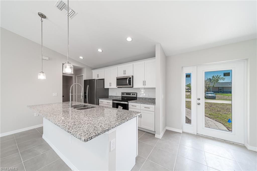 CAPE CORAL - Residential Lease