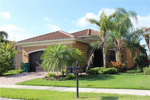 3326 BALTIC DR, NAPLES, FL 34119 - Image 00cfbe2bf0ce669c8f067bf9c15b0b69/1986086329