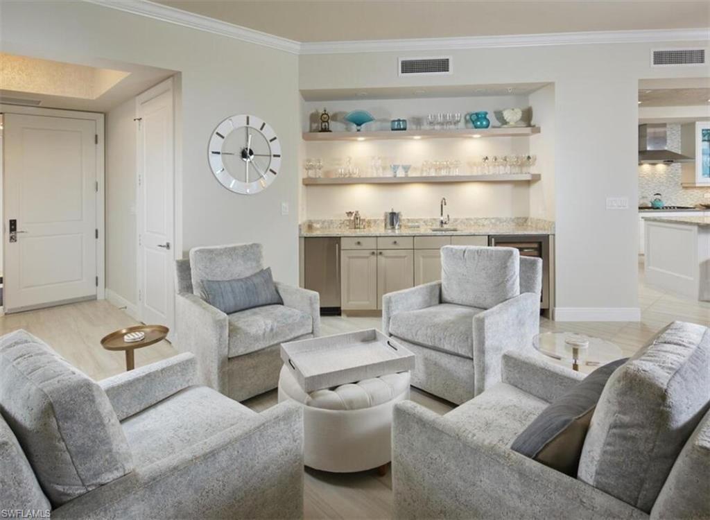 4800 Pelican Colony BLVD 202