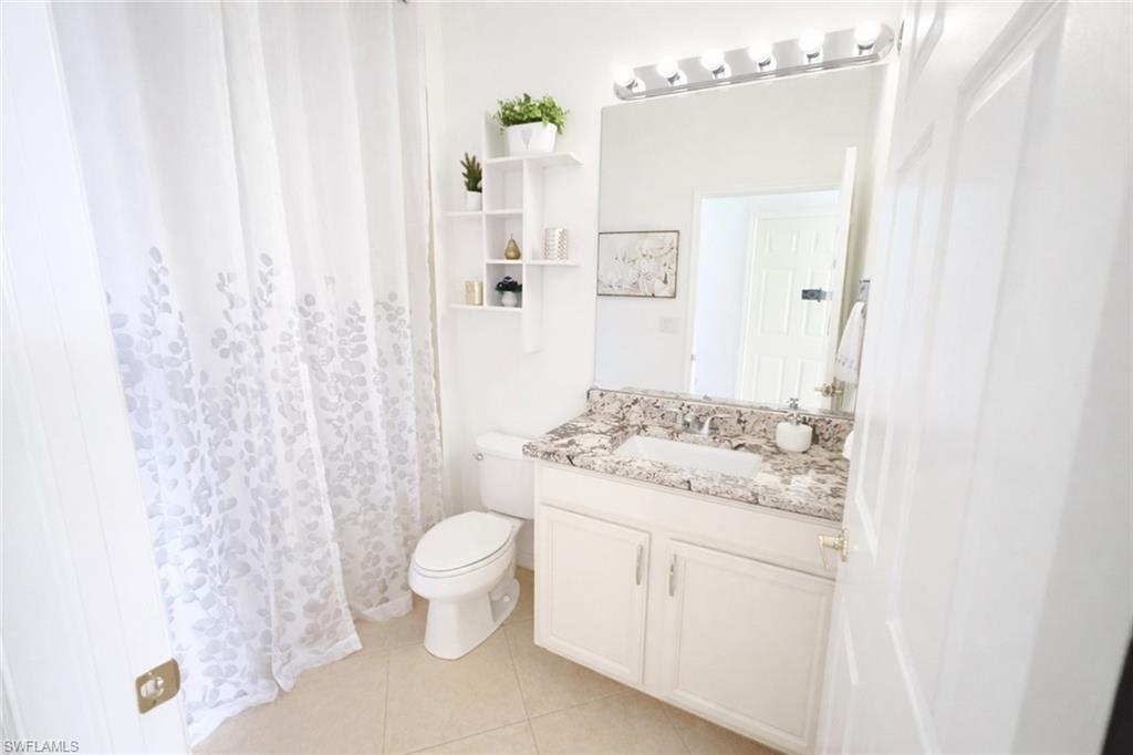 ASHTON OAKS - Residential