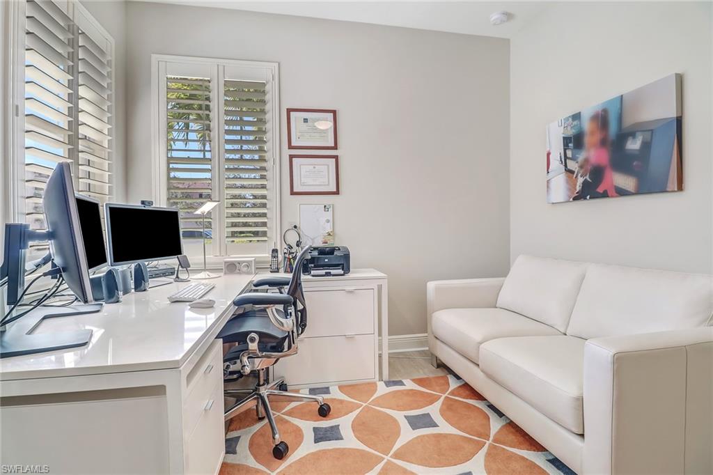 MANCHESTER SQUARE - Residential