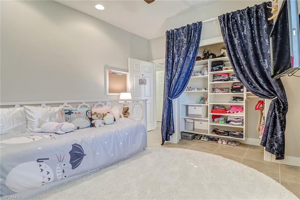 MANCHESTER SQUARE - Residential